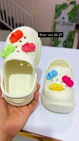 masih anget😘#new #sandalbaim #sandal #sandalanak #fyp 