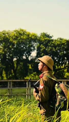 Lên đường 🇻🇳 #fyp #trending #hocquansu #epu #sinhvien 