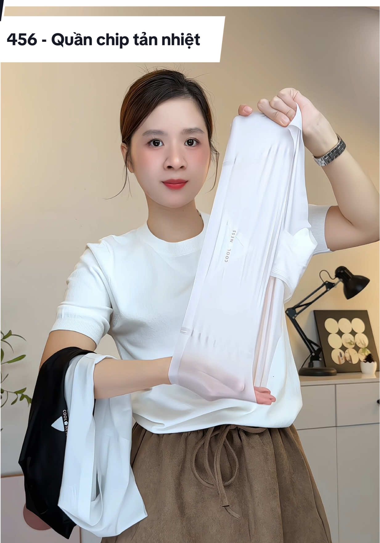 Quần này mặc đã lắm chị em ạ. Ko ôm sát thích nha #kathyphuong #OOTD #myoutfit #quanchip 