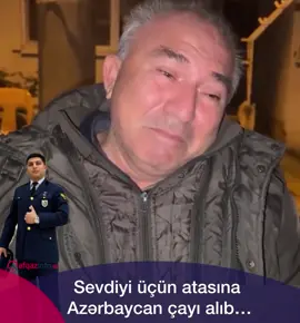 Qəzaya uğrayan təyyarədə şəhid olan hərbçi Berkay Karacanın atası oğlu ilə olan xatirələrini danışıb.  Şəhidin atası Nedim Karaca hadisədən bir gün əvvəl telefonla danışdığını və oğlunun ona hədiyyə olaraq Azərbaycan çayı aldığını bildirib. #qafqazinfo #kesfet #şehit #türkiye #uçak 