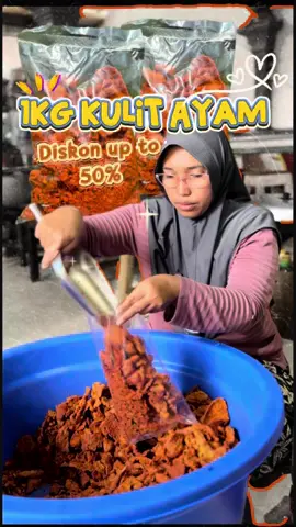 Kulit ayam pedas daun jeruk udah ready lagi nihh🤤🥰yang mau nyobain langsung cek dikeranjang kuning🤩#kediri24jam #fypシ゚#kulitayamcrispypedas #kulitayam