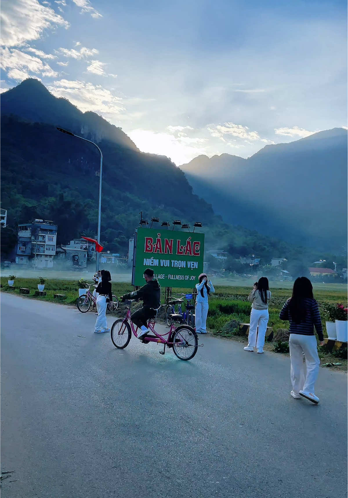 Một ngày ở trên bản #maichau #banlac #banlac 