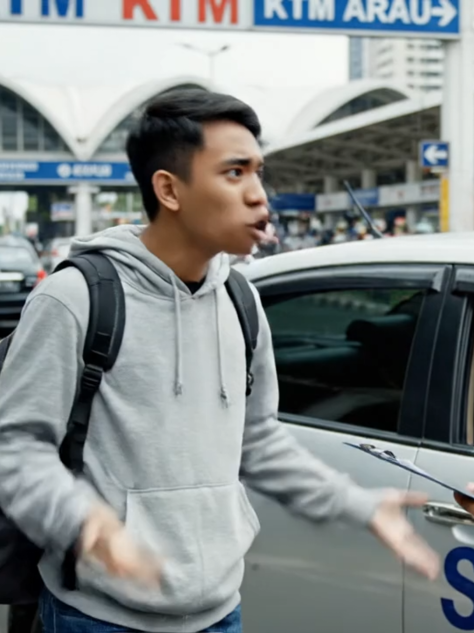 alamak, geng² sapu kat ktm arau tuu sihat ke? takbalik laa student harini #uum #arau #sapu #peskonuum #jpj 