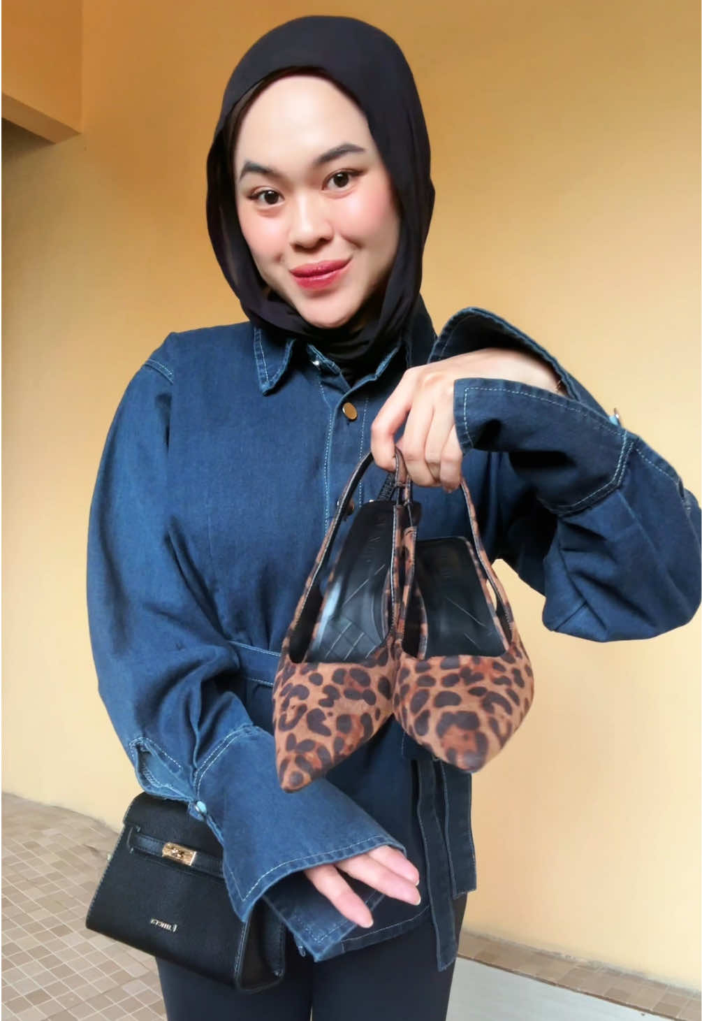 Rawrrr💋 heelsnya lembutt bgtt😍💓 #heels #heelsleopard #leopard #heelswanita #heelscantik @sanzeilstore 