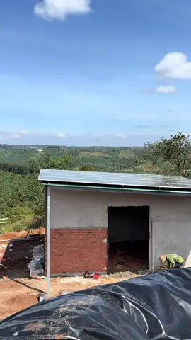 Hệ pin 15 tấm, bơm 5,5hp 200m đường ống 6, độ cao 50m #hochuanuoc #nangluongmattroi 