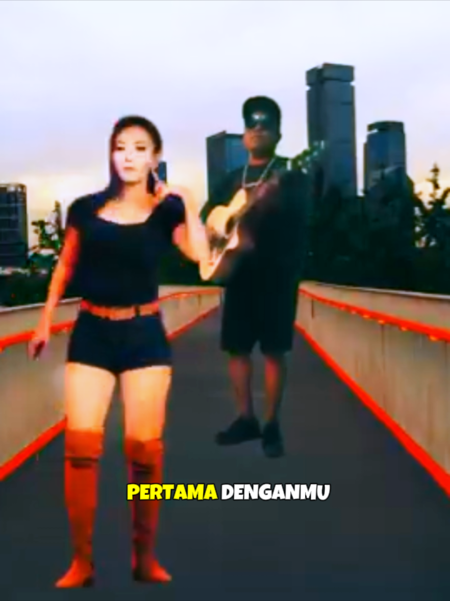 DIJEMBATAN KUMENANTI#nostalgia #tembangkenangan #djremixnostalgia #nostalgiamusic 