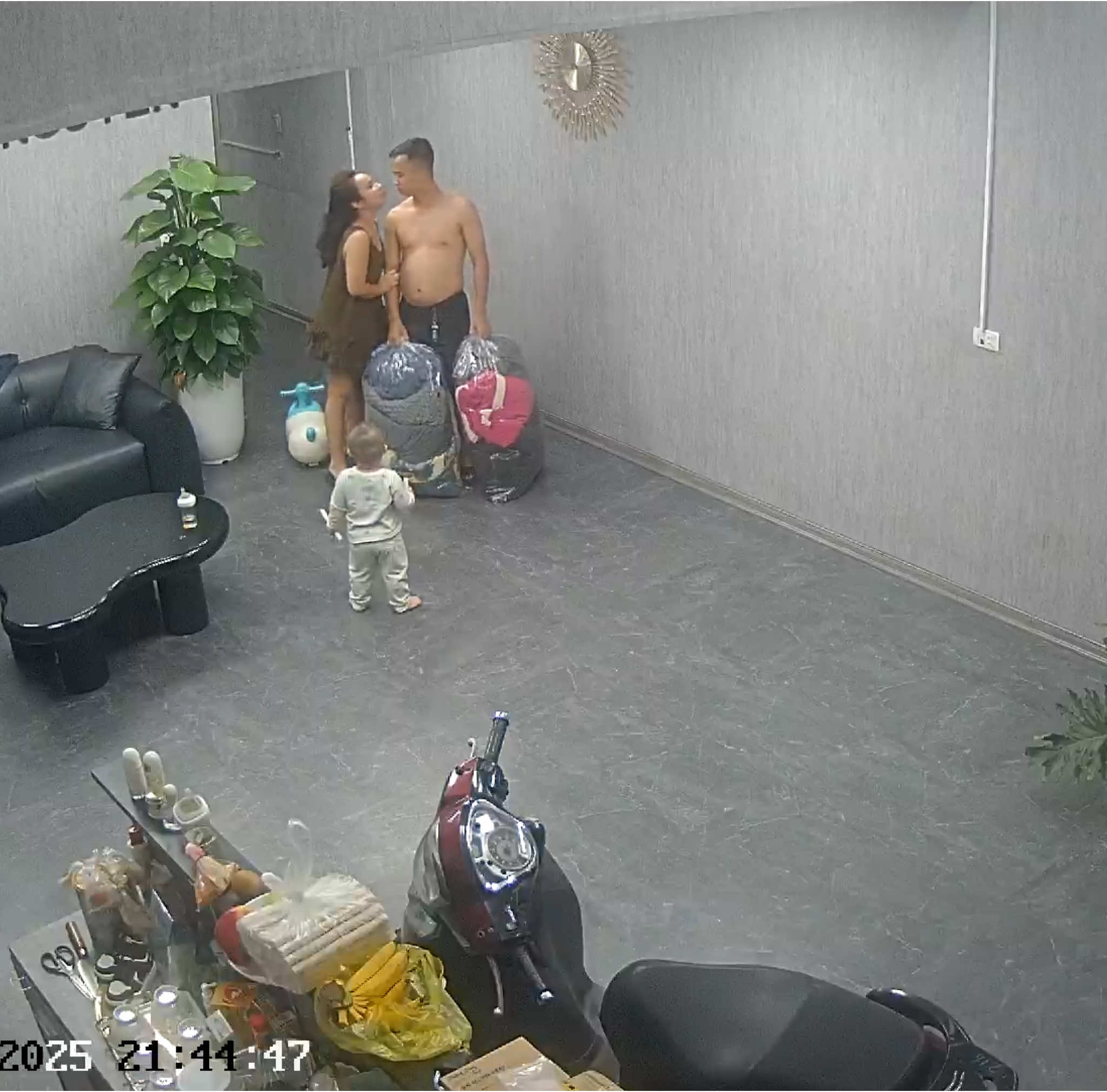 Miết rồi ngày nào cũng phải chứng kiến câu chuyện xấu hổ thế này haizzzzzzz #bắp #embedangyeu #embeiu #xuhuong 