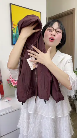 Áo khoác gió cho bé 89 cành miễn ship siêu xinh #aokhoacbegai #aokhoacxinh #thoitrangtreem #aokhoacchobe #shopmemoon