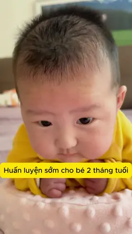 🍼 Huấn luyện sớm cho bé 2 tháng tuổi – vừa chơi vừa giúp con phát triển vận động, phản xạ và khả năng cân bằng cực tốt! 🌈 Bé cười giòn tan mỗi khi đến giờ “thể dục mini” cùng mẹ 💖 #pháttriểnsớmbéyêu #chămsócembé #dạyconthôngminh #mevabe #chămsóctrẻsơsinh 