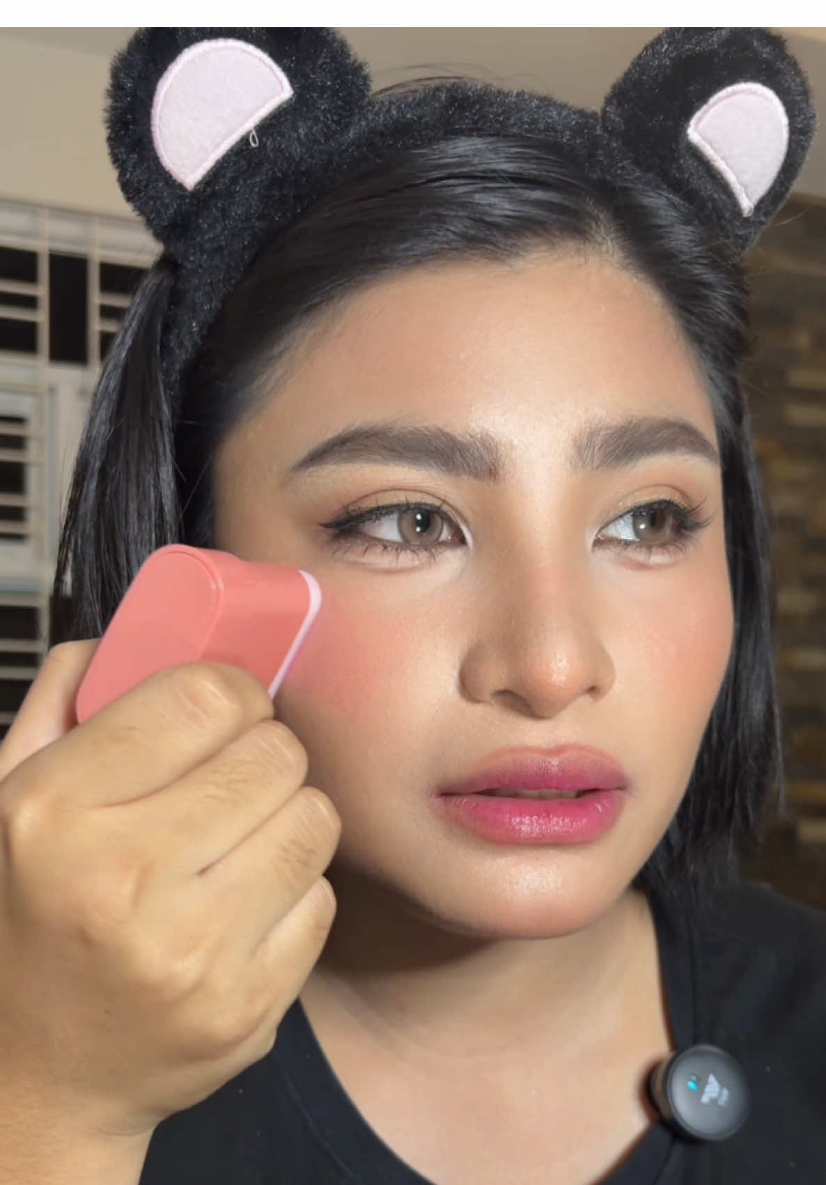 Sa mga kapwa ko maputla, may bago na tayong bestie! #dwmagicpocketblusher #blusher #blush #blushstick #colorchangingblush 