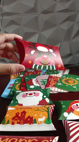 LAGAYAN NG SMALL GIFTS, OR CANDIES ☺️ #candybox #candy #christmascandybox #tiktokaffiliate #trending 