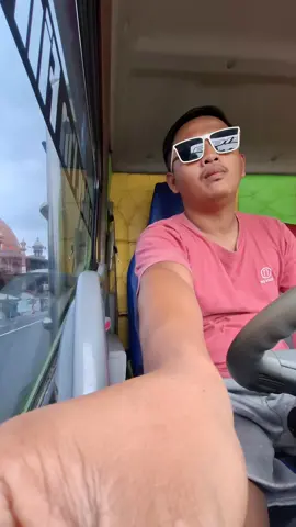 🤡#sopirtruckindonesia🇮🇩 #drivermuda #probolinggo #fypシ゚viral🖤tiktok 
