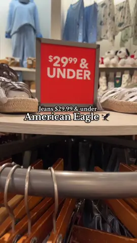 Omg what’s steal!! 🦅 👖#americaneagle #americaneaglejeans #sale #dealsforyoudays #fyp @American Eagle 
