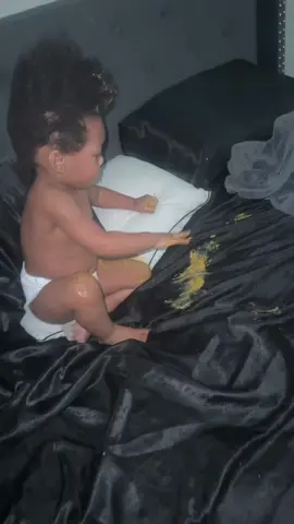 the time my son decided to draw w his 💩 .. i literally had stepped out the room for 2 mins &’ HE WAS SLEEP 🥲 #fyp #babiesoftiktok 