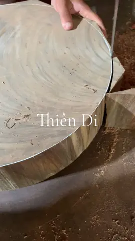 Vanh tròn những chiếc thớt gỗ nghiến chọn kỹ đẹp nguyên khối. #thotgonghien #thotnghientaybac #thotnghien #thotnghienda 