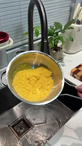 👩‍🍳 Cái rổ “thần thánh” khiến mẹ tôi mê từ cái nhìn đầu tiên!
Một chiếc rổ lọc inox đa năng, vừa lọc, rửa, để ráo nước siêu nhanh, vừa bền đẹp – sạch sẽ – tiết kiệm thời gian 💦
Ai hay nấu ăn mà chưa có em này là thiếu sót lớn nha! 😍

#DụngCụNhàBếp #MẹoNhàBếp #ĐồGiaDụngTiệnÍch #RổLọcInox #PhụKiệnBếp #ĐồDùngThôngMinh #ReviewTikTok #ĐồDùngGiaĐình #MẹoVặtCuộcSống