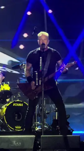nothing else matters - metallica brisbane #metallica #concert #brisbane #fyp #jameshetfield @metallica video i took.