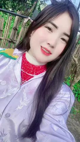 Hy vọng tình yêu anh sẽ đủ lớn che chở cho em😍