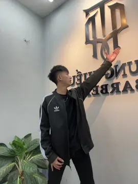 Anh muốn bay xuyên thời gian, xuyên không gian để đến bên em…🤩🤩🤩@TRUNG HIẾU BARBER #xuhuong #xuhuongtiktok 