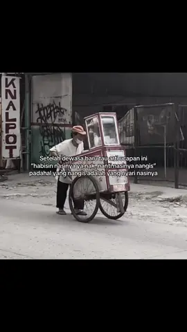 Sehat2 untuk org tua kita yang rela melakukan demi sesuap nasi🥺 #pencarinafkah #pejuangrupiah #kerjakeras #ayah #pedagang 