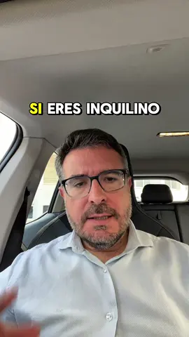 Si eres inquilino NO debes pagar la tasa de basuras 📌 En estos 3 casos, NO te la pueden cobrar: 1️⃣ Si en tu contrato NO aparece una cláusula que diga expresamente que la pagas tú. Muchos contratos antiguos ni lo contemplan, porque en varias poblaciones este tributo ni existía. Revisa tu contrato. 2️⃣ Aunque sí aparezca, debe figurar el IMPORTE exacto. Si no está la cifra concreta, no te lo pueden repercutir. Incluso en mis contratos, aunque indiquemos “nuevos impuestos a cargo del inquilino”, no podríamos cobrarlo si no especificamos el importe al firmar. 3️⃣ Si la tasa NO existía cuando firmaste el contrato. Aunque tu contrato diga que tú pagarás la tasa, aunque aparezca un importe… Si el impuesto nació después de la firma, NO es repercutible. La LAU lo deja clarísimo: 🔹 el gasto debe existir en el momento de firmar 🔹 y debe estar perfectamente determinado. 💬 ¿Te han intentado cobrar la tasa de basuras? ¿Lo tenías en el contrato? Te leo 👇 Sígueme para más!!