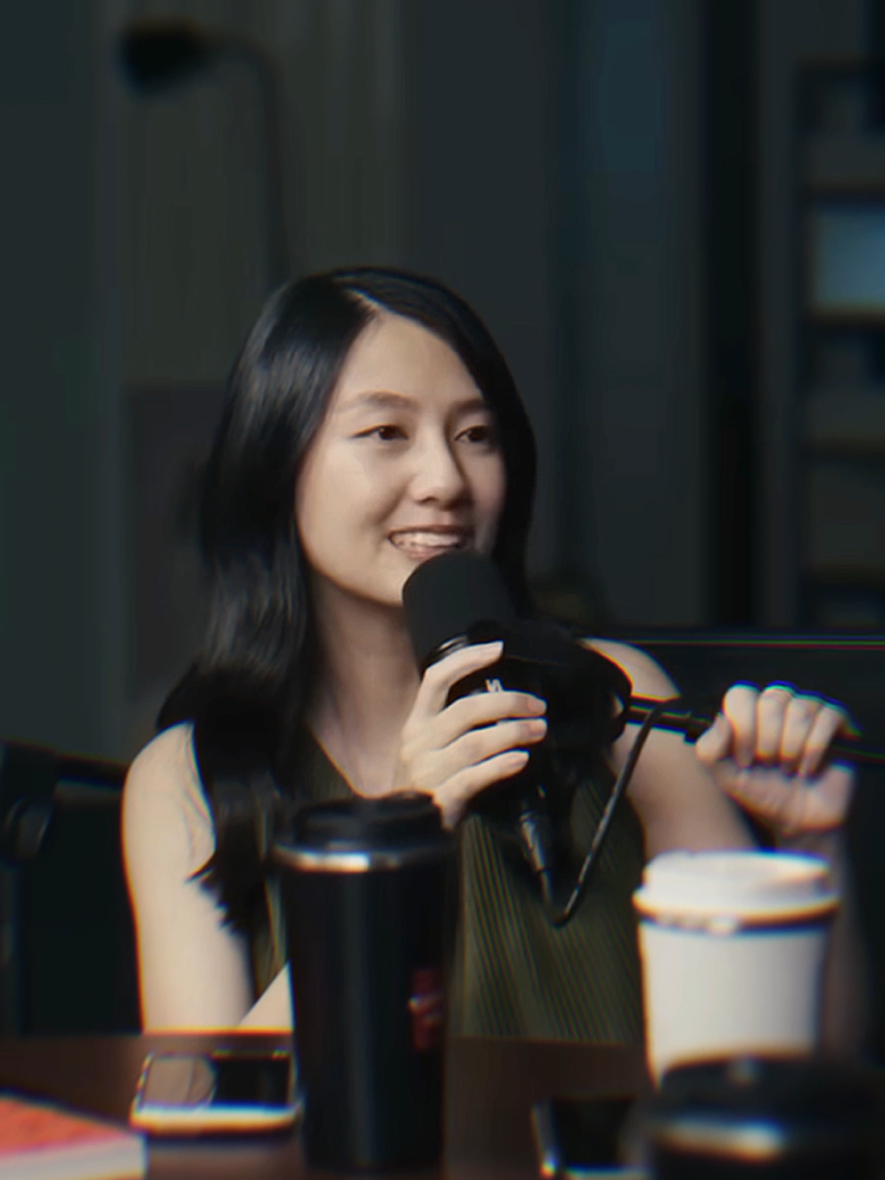 Debat soal Gojo part 2, Abigail Limuria dan Ferry Irwandi.  sc: Malaka Project