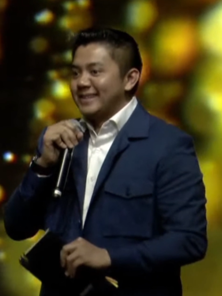 jarang senyum sekalinya senyum aduh 😍🫶🏻✨️ #fyp #teddyindrawijaya #seskabteddyindrawijaya #letkolteddy #CapCut 