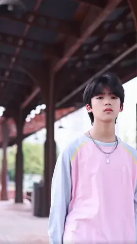 bagus juga ternyata suara kmu jay 🤭 #zuoyuang #jaydensangbintangcilik #jaydennyanyi 🎤 #masukberandafyp #fypシ゚ 