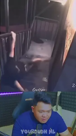 Bang awas  jatuh, btw tangganye kaga apa-apa kah ? #yourdudhreaction #yourdudhreact #yourdudh #clippers #fyp 