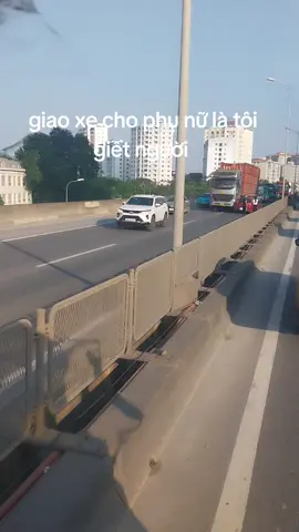 Cao tốc mà sao em dám quay đầu vậy #thinhhanhtiktok #xuhuongtiktok #xetaitiktok🚛 #thinhhanh #antoangiaothong 