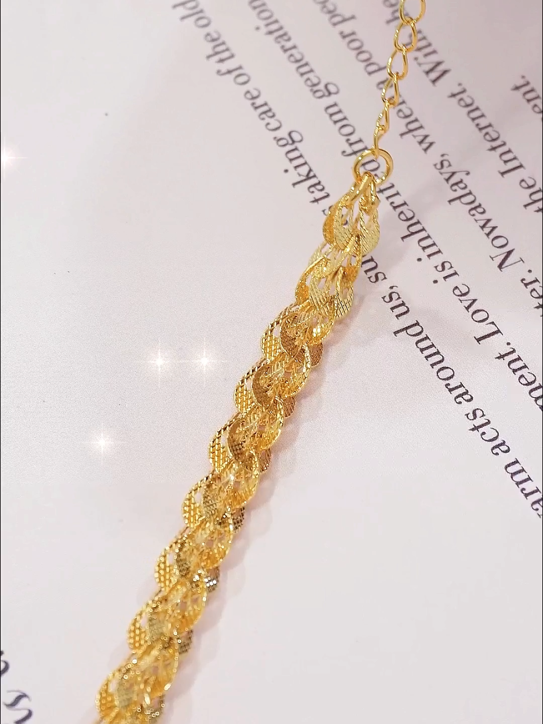 Gelang Rantai Rentena, Karena kamu pantas punya sesuatu yang istimewa — dan ini jawabannya 💖 Checkout dikeranjang kuning sekarang juga😍✨  JOIN LIVE SETIAP HARI!! #shopmaster  #perhiasan  #gelang  #setperhiasan  #promoguncang1111  #aksesoriswanita  #diskontiktokshop  #paydaysale  #joinlivestreaming