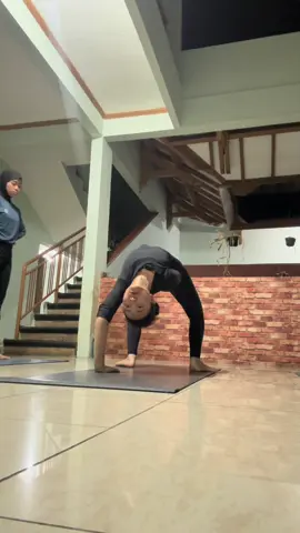 Wednesday 7pm practice after office = tidur nyenyaaakkk malemnyaaa! #yogatok #yogapractice 