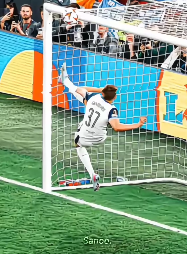 van de ven defending💀☠️ #vandeven #tottenham #fyp #football #footballedit 