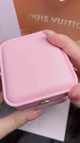 Sét lá Hồng xinh ♥️#xuhuongtiktok2025💝💝 #vairal_video_tiktok #vairal_video #tiembaongo157_ #ilovetiktok #vairaltiktok #lactaynu 