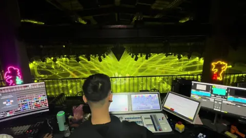 Khởi động tý ae