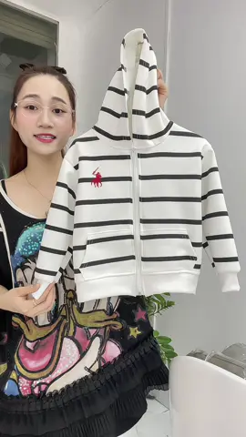 Basccic đơn giản vẫn sang  #aokhoacnichobe #quanaotreem #tiemnhami 