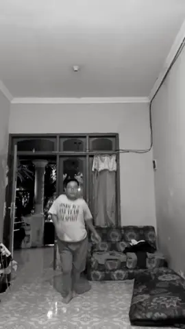 New dance challenge DC:@kipittok  Chanel by:@TYLA  tyla is good dance and this is diva 🔥🔥  #dancechallenge #foryoupage #trendingtiktok #power #tyla 