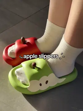kid's slippers 🍏🍎 #slippers #recommendations #cute #fyp 