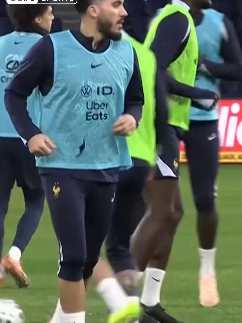 🇫🇷⚽️ Mbappé, Cherki et les Bleus concentrés avant leur match face à l'Ukraine ! #beINSPORTS #Football #Mbappé #SportsTikTok 