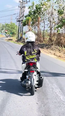 Kita buat vario rasa piciex 😈#promomakan1111 #click125i #variothailandstyle #beranda #zxycba 