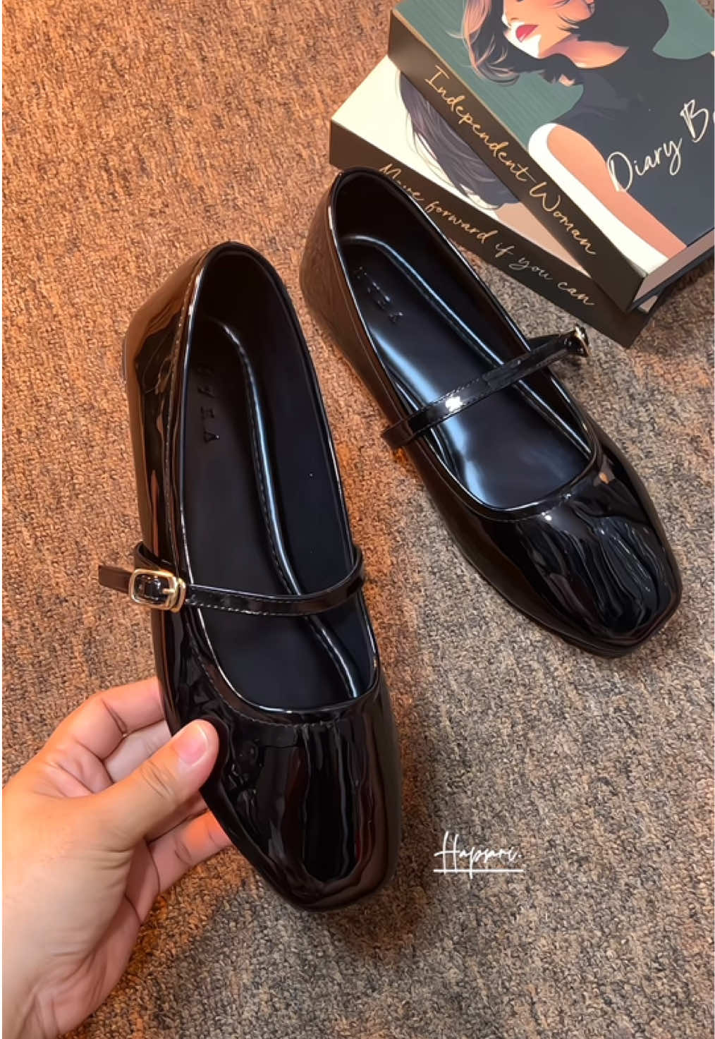 Cantik pake bgt flatshoesnya #sepatuwanita #sepatuflat #sepatuwanitakekinian #flatshoes #flatshoescantikk 