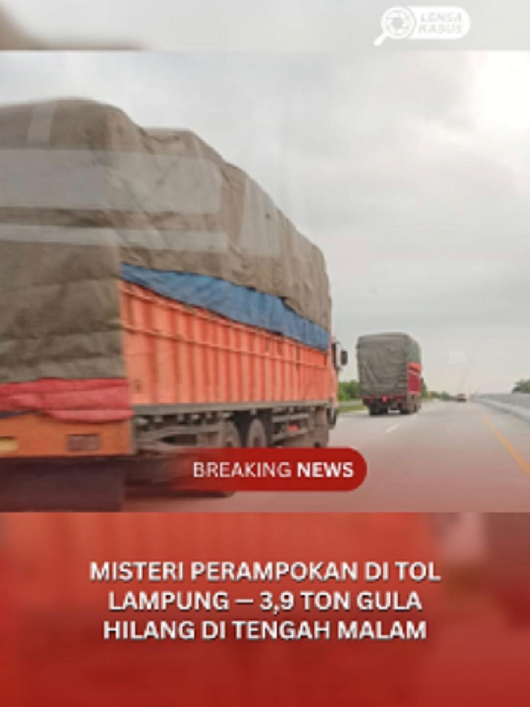 Polri Bekuk Komplotan Perampok Truk di Tol Lampung, Satu Pelaku Oknum TNI! Lampung Tengah – Tim dari Polri, khususnya Polres Lampung Tengah, berhasil menangkap lima tersangka komplotan perampok truk di ruas Jalan Tol Trans Sumatera (JTTS) KM 161, Kampung Gunung Batin Baru, Kecamatan Terusan Nunyai. Enam pelaku lainnya masih dalam pengejaran.  Dalam pengungkapan tersebut terungkap bahwa salah satu pelaku berinisial MRH (27), merupakan oknum anggota TNI yang kini telah diserahkan ke Denpom AL untuk diproses sesuai aturan militer. Polisi menyita bukti seperti 63–78 karung gula curian, satu unit mobil tersangka, dan borgol besi sebagai bagian dari barang bukti. Pelaku dijerat dengan pasal pencurian dengan kekerasan dan penadah. #Polri #Polisi #Lampung #PerampokanTruk #OknumTNI #PenegakanHukum