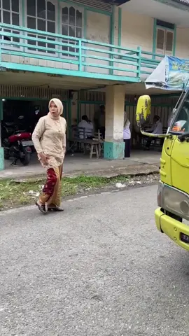 Buk boss turun tangan🙌🏻#fyppppppppppppppppppppppp #fypage #fypシ゚ #minangtiktok #drivermudapunyacerita 