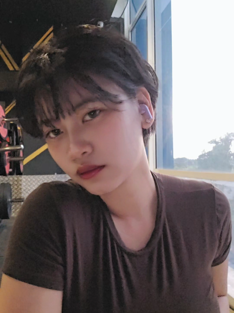 Gym sore dulu hari ini #gym #GymTok #outfitcheck #gymgirl 