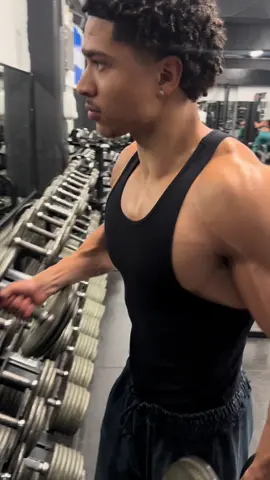 Tank Top from @DFYNE Code ‘Raphy’ #gym #motivation #biceps #fyp 