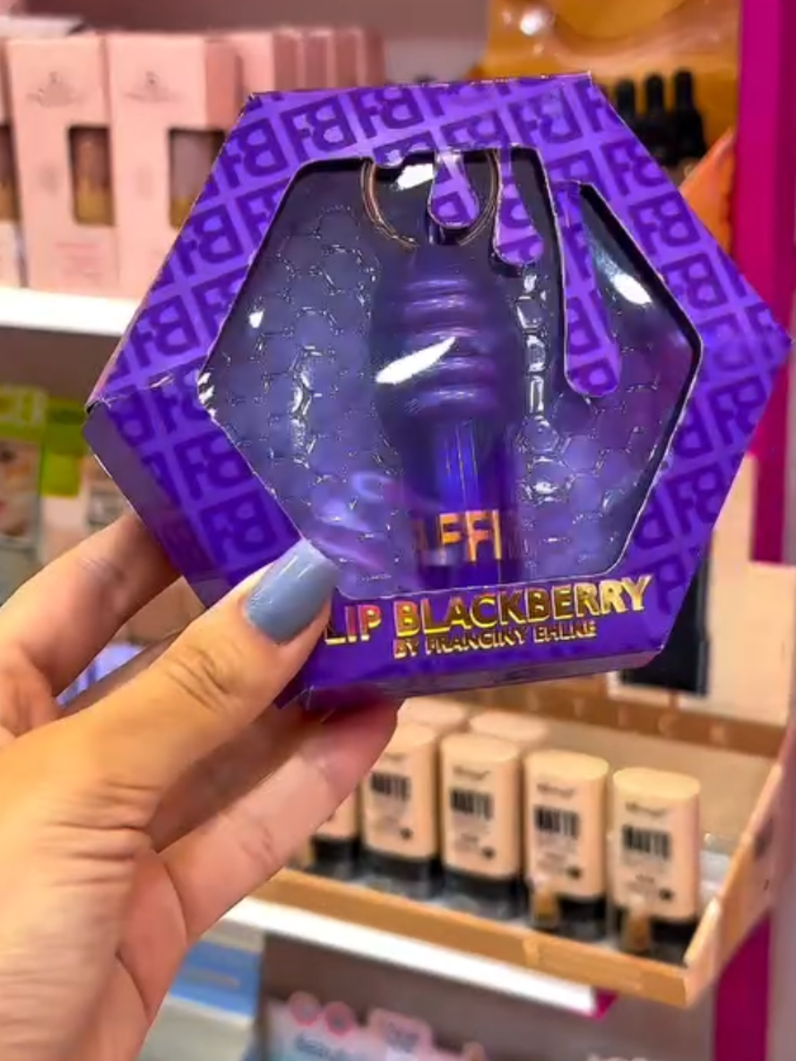 lip blackberry nem a fran lançou ainda😄 #francinyehlke #lip #liphoney #glossdafrancinyehlke #gloss 