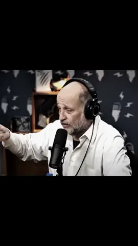 … . . #motivacao #mentalidade #clovisdebarros #coach #podcast 