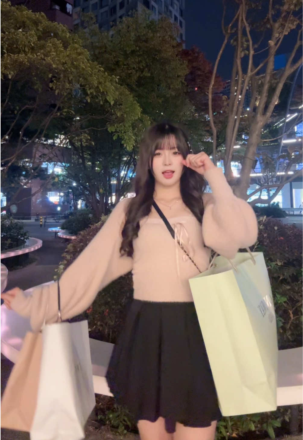 東京来たら可愛い洋服ありすぎてつい沢山買ってしまう。