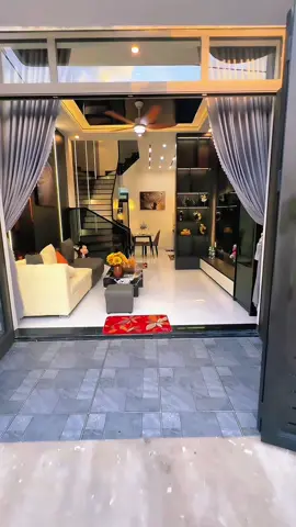 Nhà 3 tầng 3 mê ô tô đậu trước cửa cả ngày đường nguyễn như hạnh, thanh khê đà nẵng - Công năng: 3 phòng ngủ, wc, sân để xe, phòng thờ - tiện ích: ngay chợ hòa mỹ, trường cấp 1, 2, 3... 