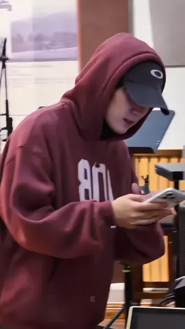 POV: temenin doi latihan band🤭 #周翊然 #zhouyiran #zhouyiran周翊然 #chineseactor #cdrama 